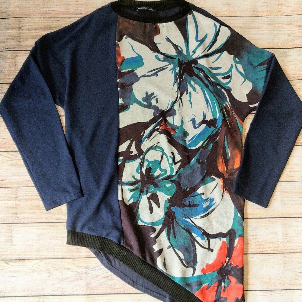 3/$20 Zara Floral Watercolor Asymmetric Hem Top